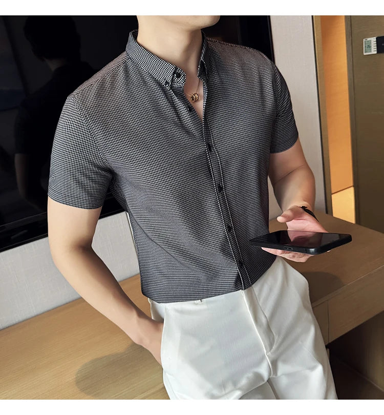 Camisa de vestir a cuadros de manga corta y corte entallado